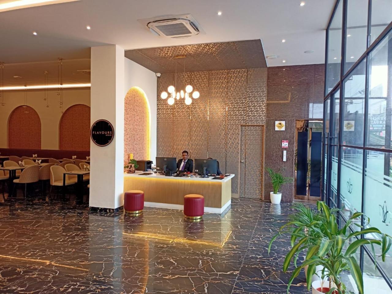 Grand Continent Hotel Gachibowli Near Us Consulate Luaran gambar