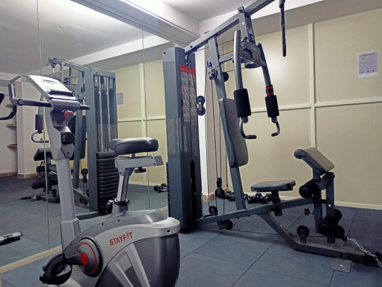 Grand Continent Hotel Gachibowli Near Us Consulate Luaran gambar